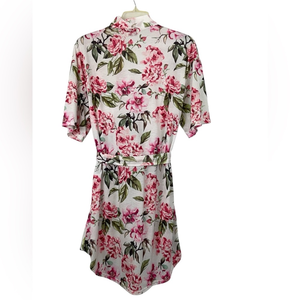 Show me your Mumu, floral wrap robe size 0/S GUC - Picture 8 of 10